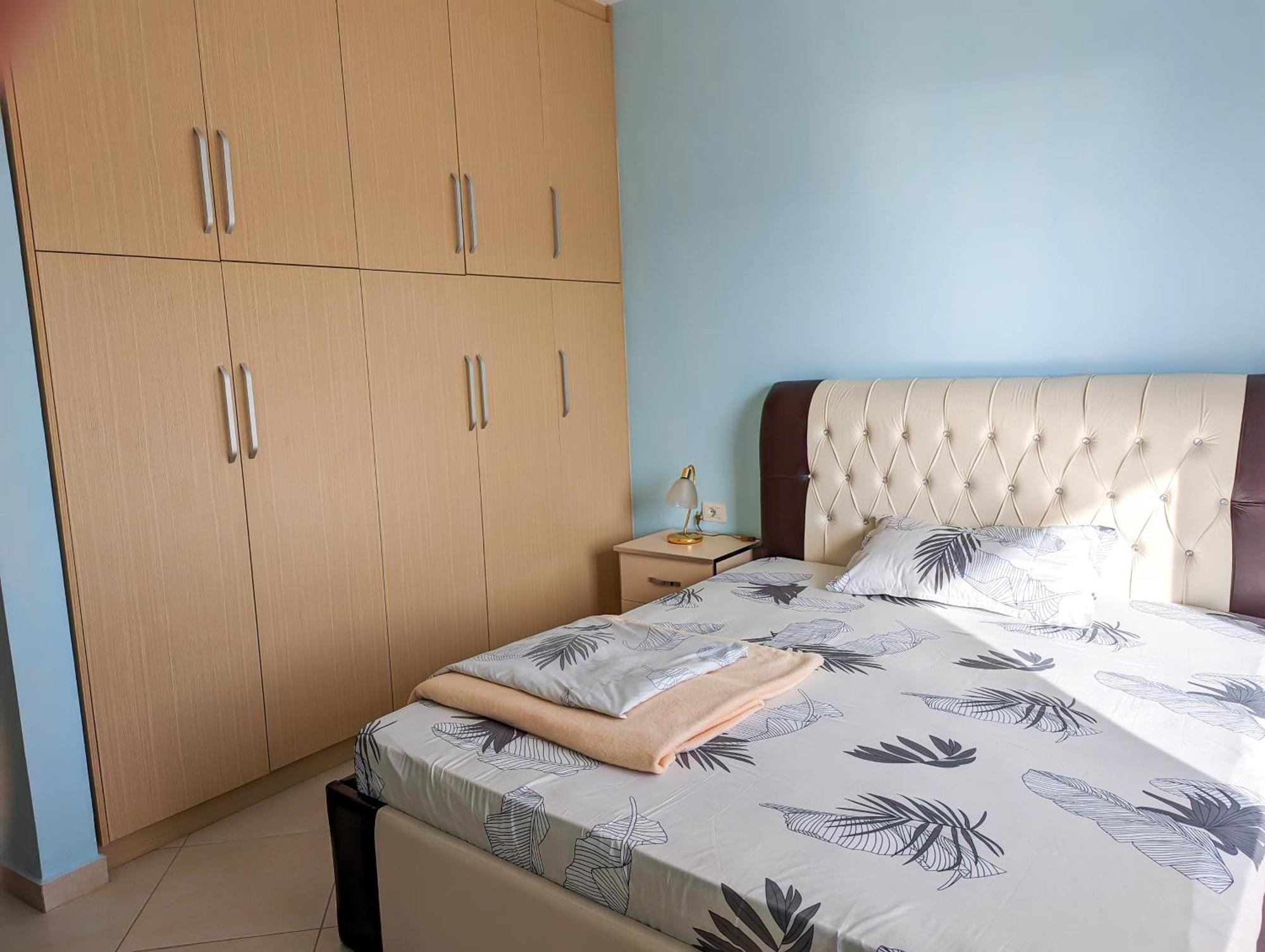 Sarah'S Apartments - 5 Min Walk To Beaches & Boulevard - Big Balcony! Sarandë 외부 사진