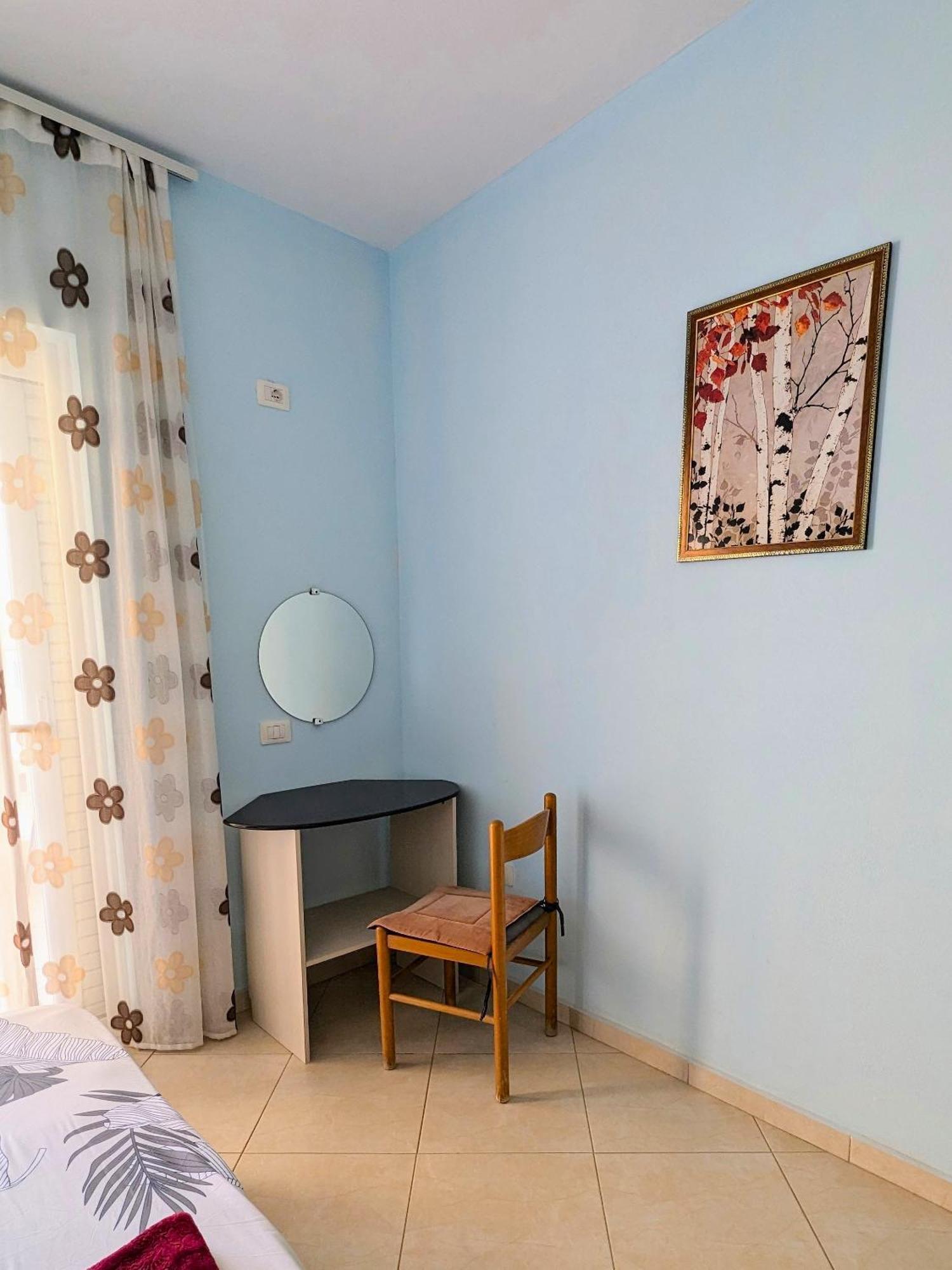 Sarah'S Apartments - 5 Min Walk To Beaches & Boulevard - Big Balcony! Sarandë 외부 사진