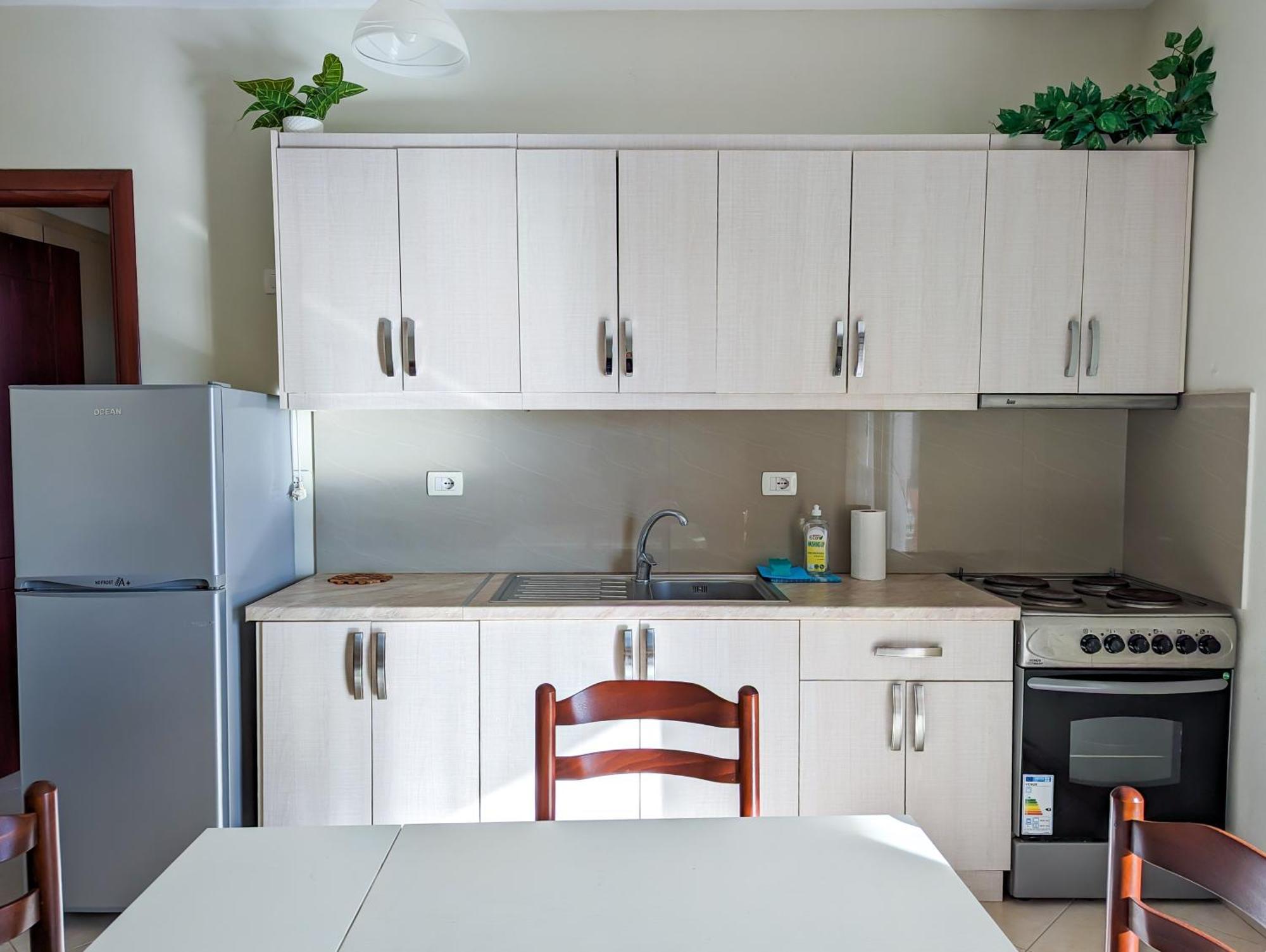 Sarah'S Apartments - 5 Min Walk To Beaches & Boulevard - Big Balcony! Sarandë 외부 사진
