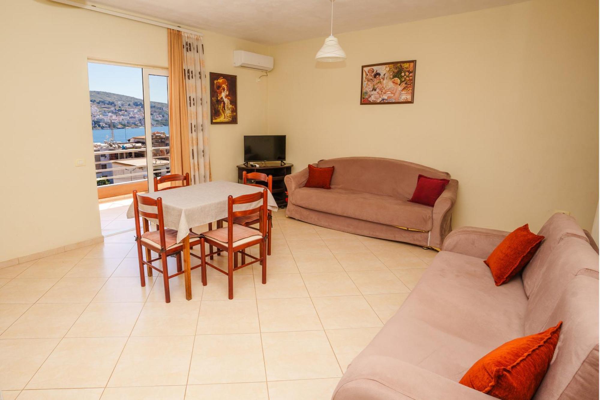 Sarah'S Apartments - 5 Min Walk To Beaches & Boulevard - Big Balcony! Sarandë 외부 사진